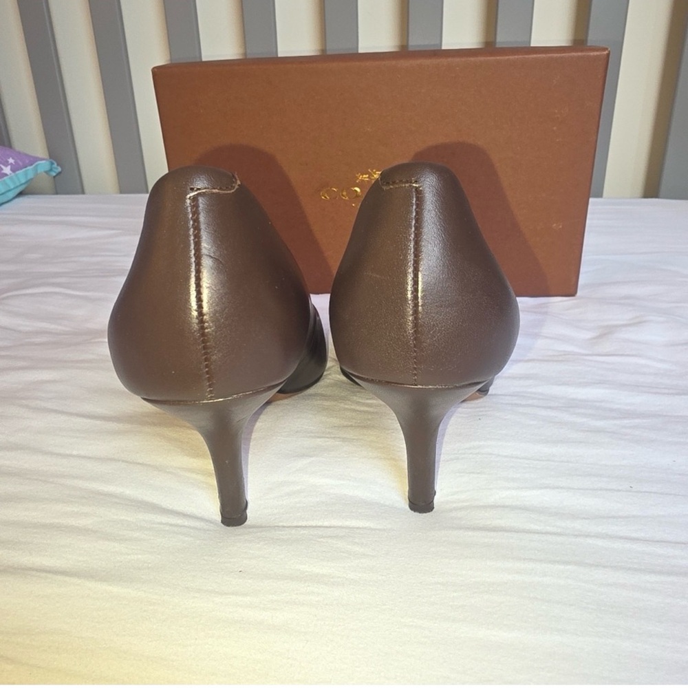 Vintage Coach Dark Brown Leather Heels - Picture 5 of 9